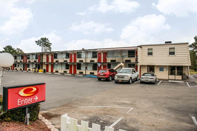 فندق Econo Lodge North