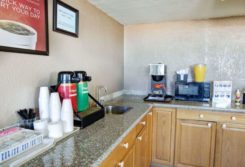 هتل Econo Lodge Temple