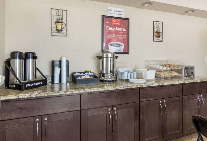 Отель Econo Lodge Town Center