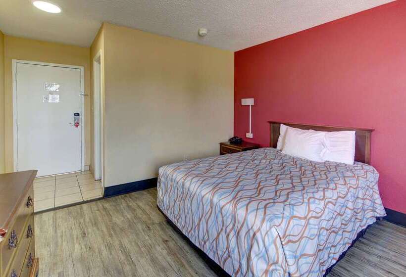 Отель Econo Lodge Town Center