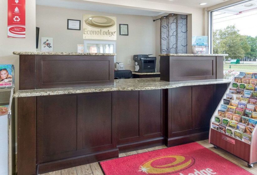 Отель Econo Lodge Town Center