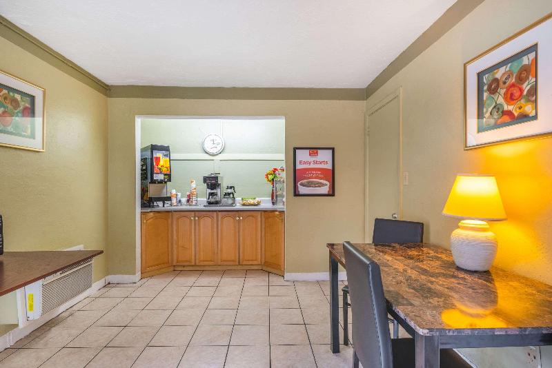 فندق Regency Inn