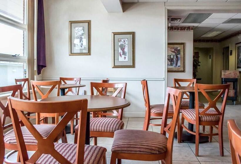 فندق Econo Lodge