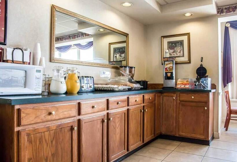 فندق Econo Lodge