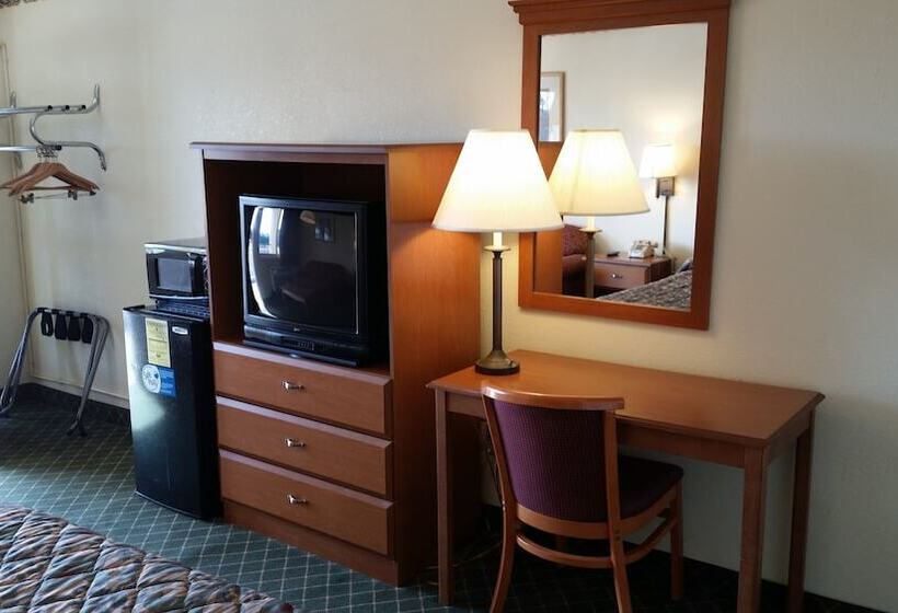 فندق Economy Inn