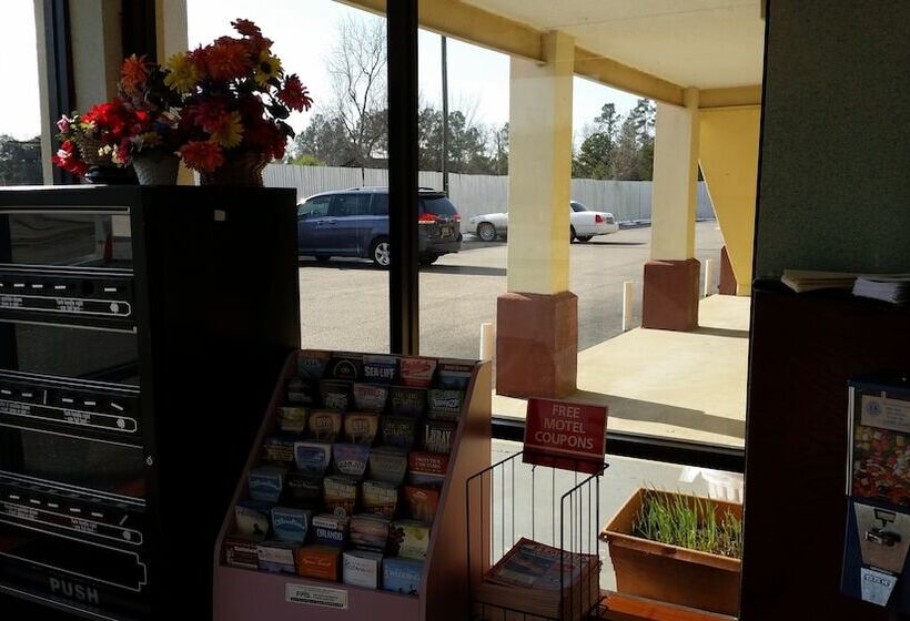 فندق Economy Inn