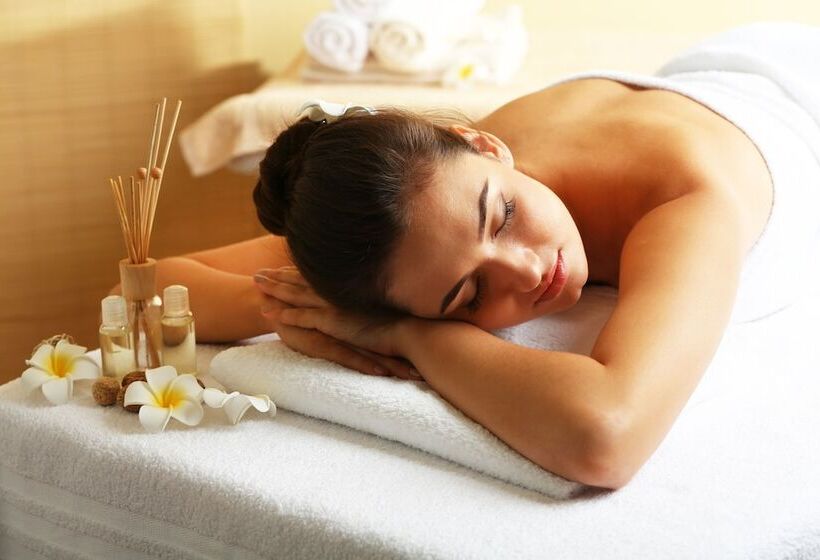 فندق Edgewater Beach