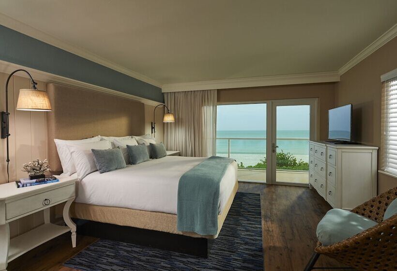 فندق Edgewater Beach