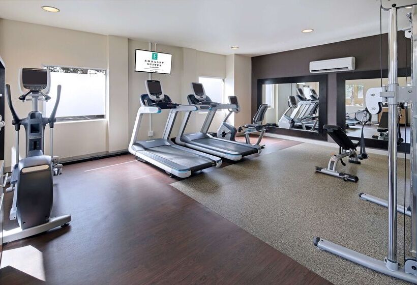 فندق Embassy Suites By Hilton Anaheim North