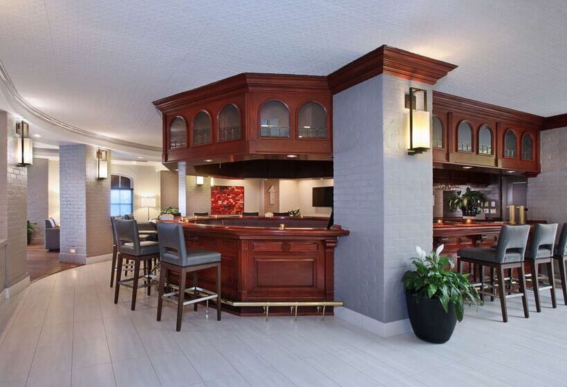 فندق Embassy Suites By Hilton Anaheim North