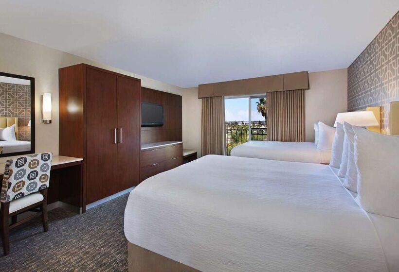 فندق Embassy Suites By Hilton Anaheim North