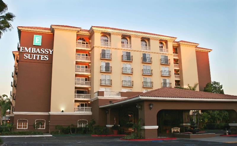 فندق Embassy Suites By Hilton Anaheim North