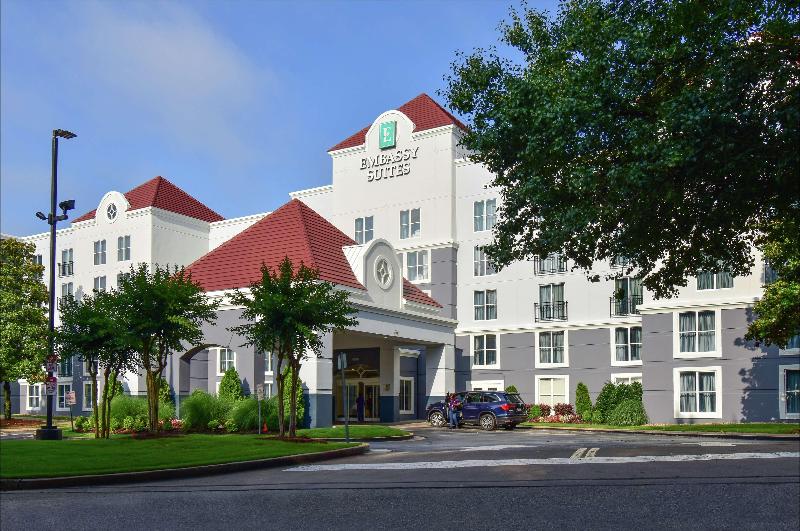 فندق Embassy Suites By Hilton Atlanta Airport