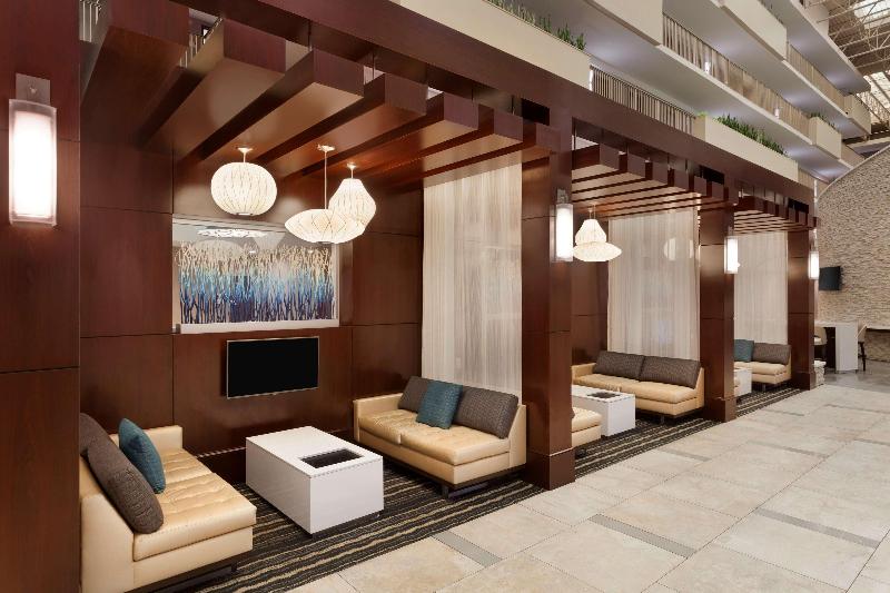 فندق Embassy Suites By Hilton Atlanta Airport