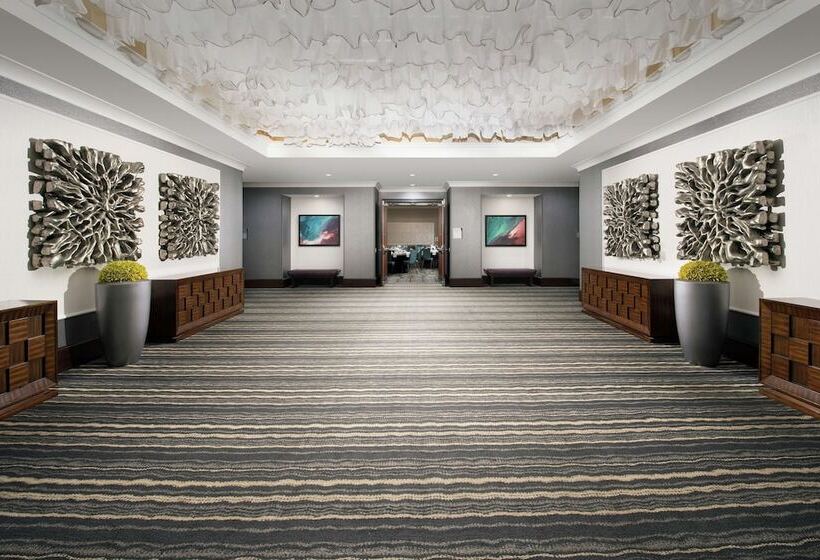 فندق Embassy Suites By Hilton Atlanta Airport