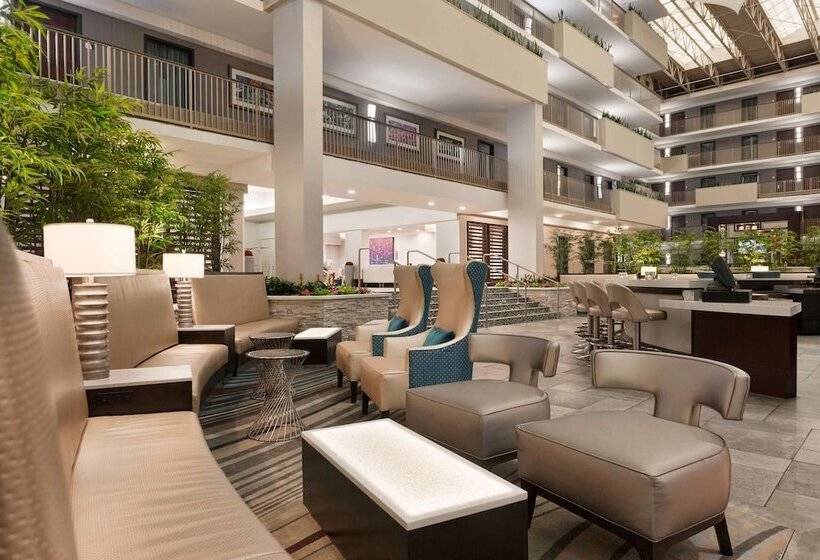 فندق Embassy Suites By Hilton Atlanta Airport