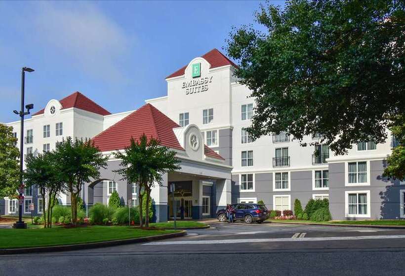 فندق Embassy Suites By Hilton Atlanta Airport
