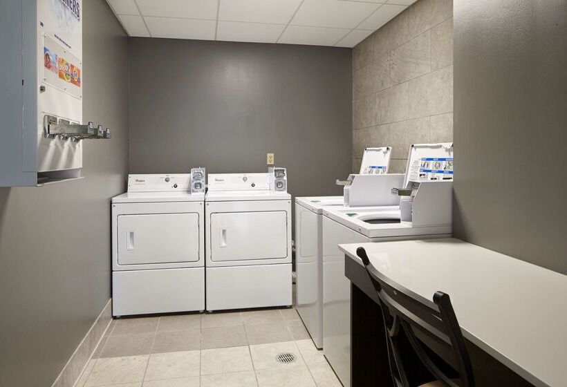 בית מלון כפרי Embassy Suites By Hilton Atlanta Galleria