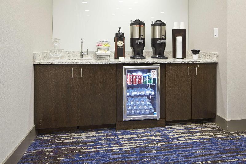 בית מלון כפרי Embassy Suites By Hilton Atlanta Galleria