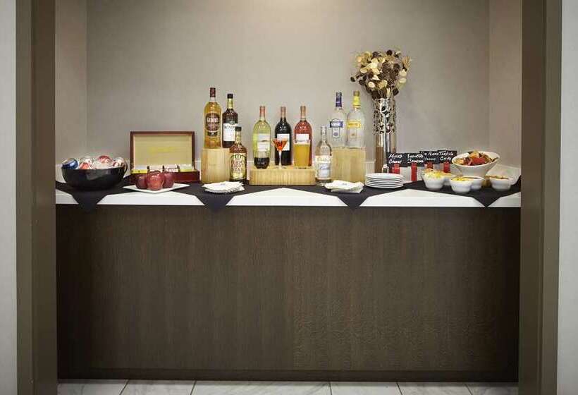 בית מלון כפרי Embassy Suites By Hilton Atlanta Galleria