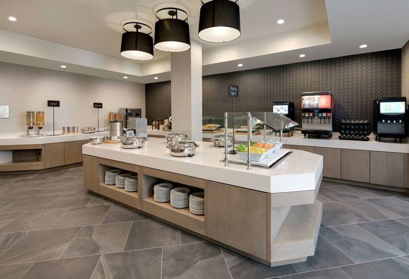 هتل Embassy Suites By Hilton Atlanta Perimeter Center