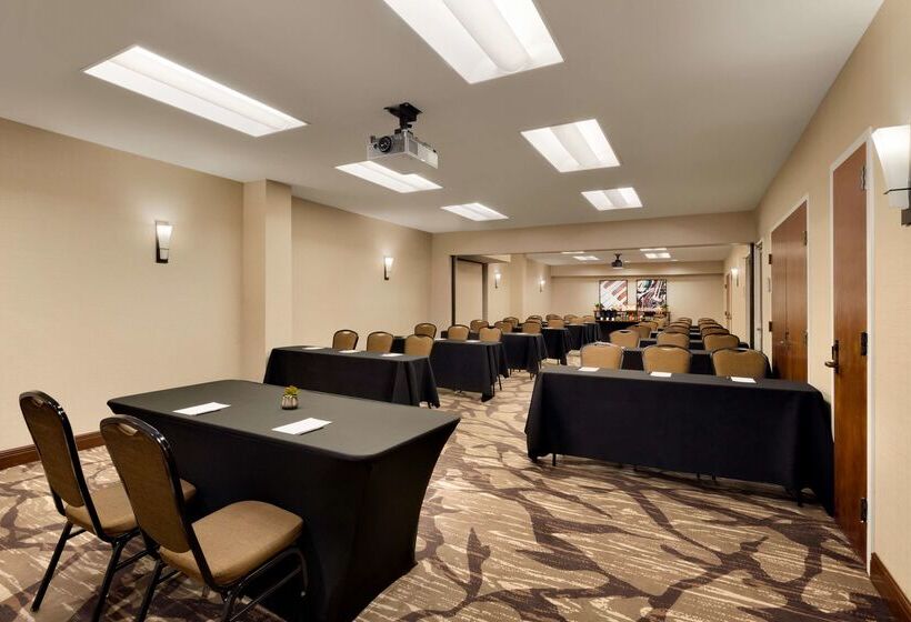 호텔 Embassy Suites By Hilton Austin Downtown South Congress