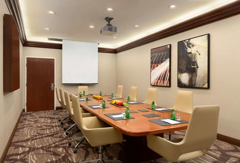 호텔 Embassy Suites By Hilton Austin Downtown South Congress