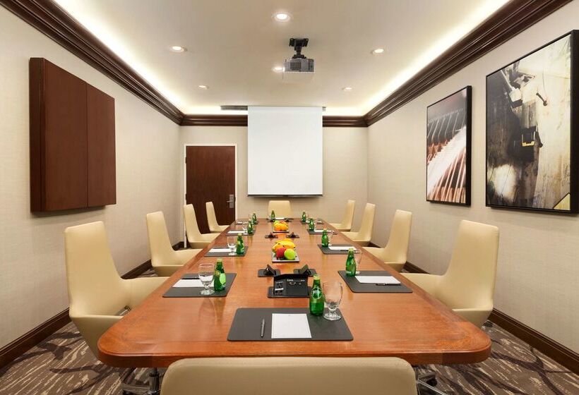 호텔 Embassy Suites By Hilton Austin Downtown South Congress