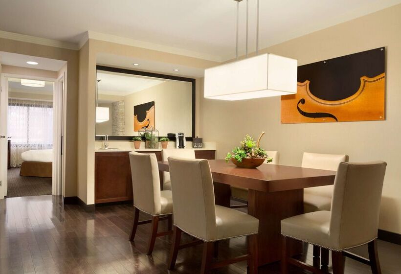 호텔 Embassy Suites By Hilton Austin Downtown South Congress