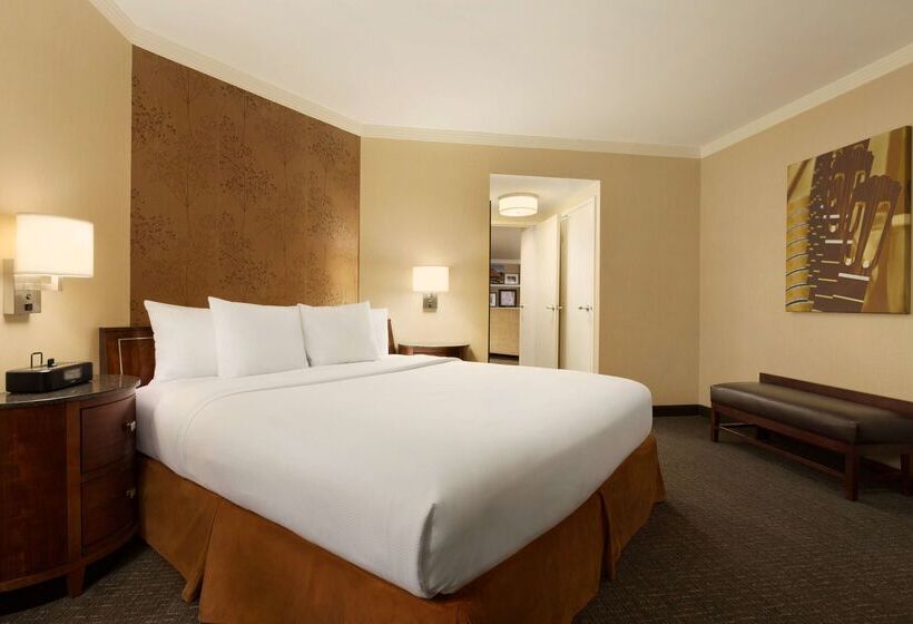 호텔 Embassy Suites By Hilton Austin Downtown South Congress