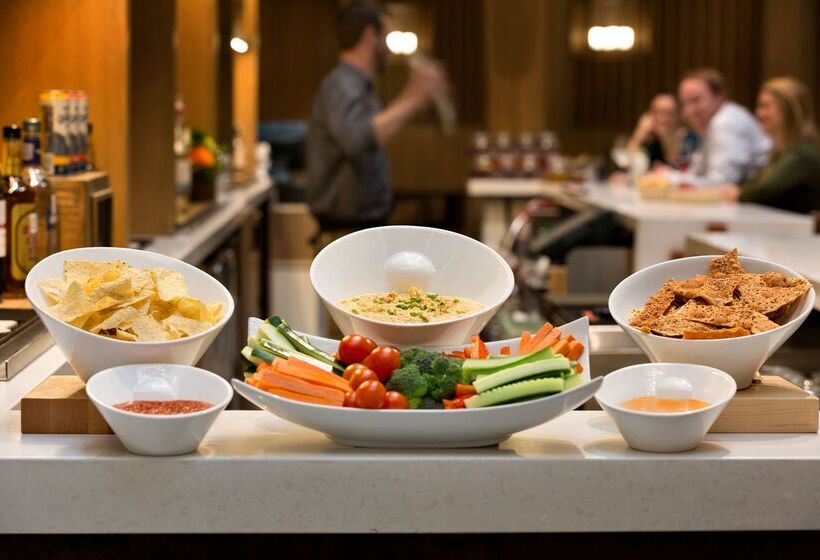 호텔 Embassy Suites By Hilton Austin Downtown South Congress