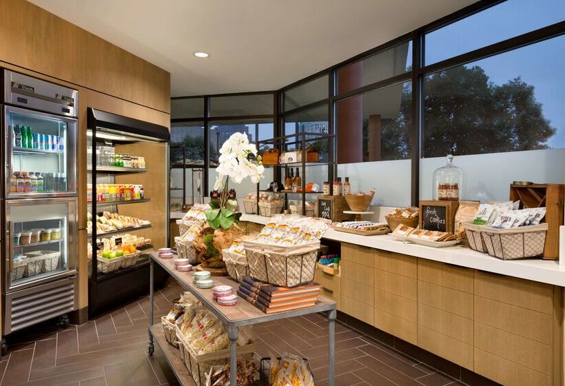 호텔 Embassy Suites By Hilton Austin Downtown South Congress