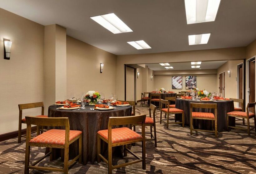 호텔 Embassy Suites By Hilton Austin Downtown South Congress