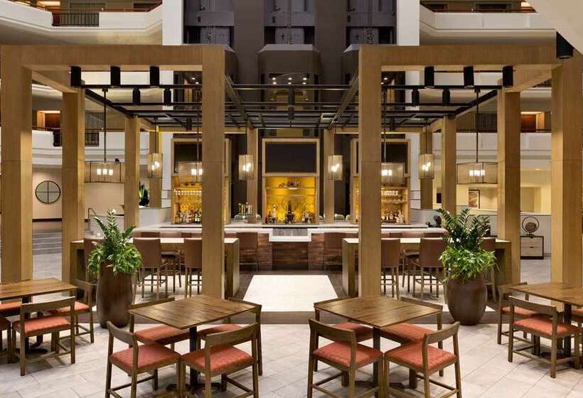 호텔 Embassy Suites By Hilton Austin Downtown South Congress