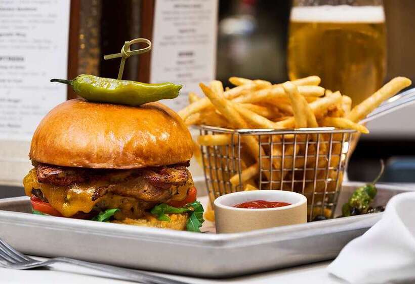 호텔 Embassy Suites By Hilton Austin Downtown South Congress