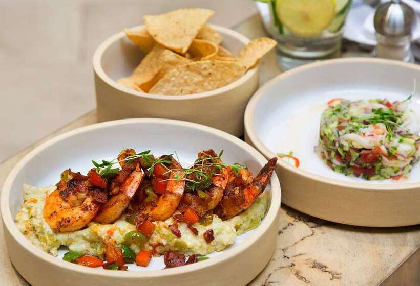 호텔 Embassy Suites By Hilton Austin Downtown South Congress