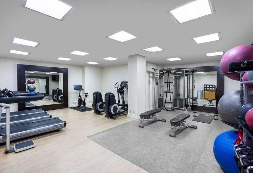 호텔 Embassy Suites By Hilton Austin Downtown South Congress