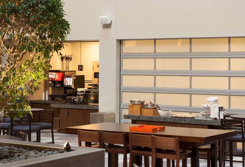 هتل Embassy Suites By Hilton Bloomington/minneapolis