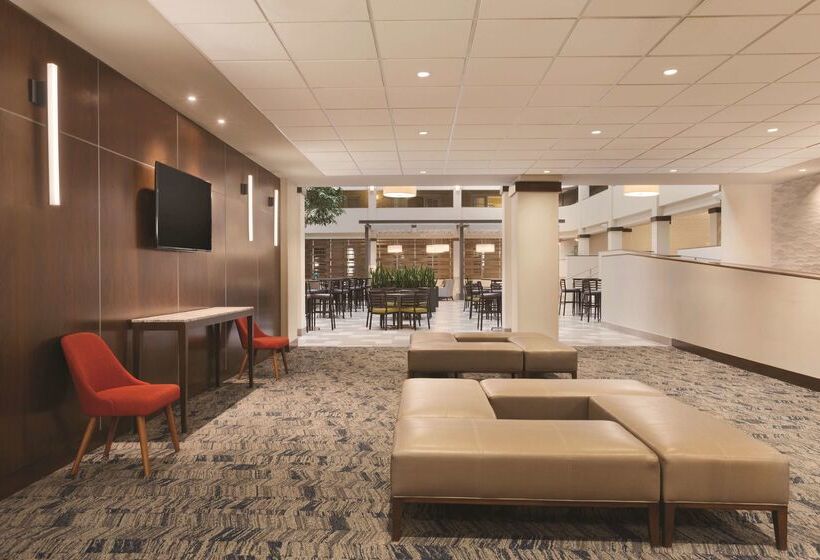 هتل Embassy Suites By Hilton Bloomington/minneapolis