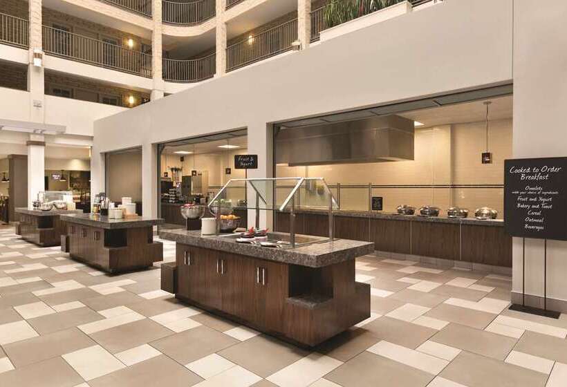 هتل Embassy Suites By Hilton Bloomington/minneapolis