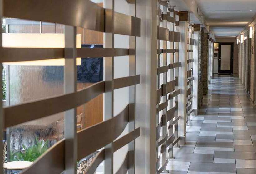 هتل Embassy Suites By Hilton Bloomington/minneapolis