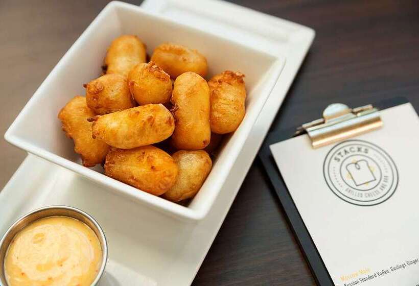 فندق Embassy Suites By Hilton Chicago Lombard Oak Brook