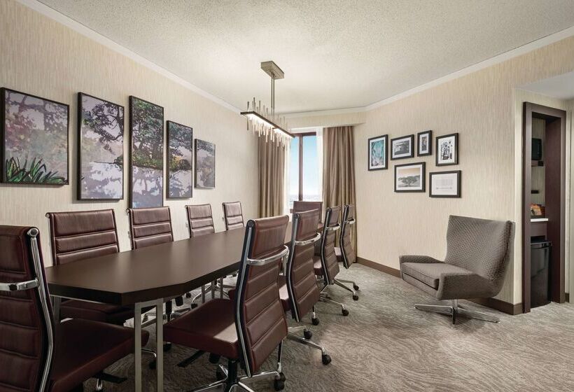 هتل Embassy Suites By Hilton Chicago North Shore Deerfield