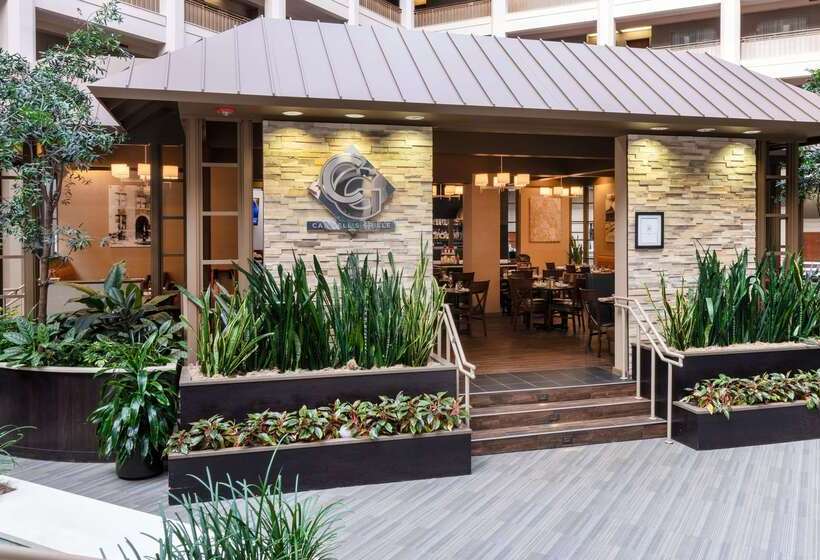 هتل Embassy Suites By Hilton Chicago North Shore Deerfield