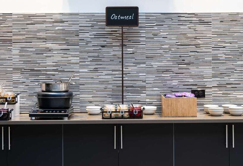 هتل Embassy Suites By Hilton Chicago North Shore Deerfield