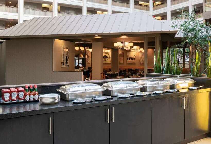 هتل Embassy Suites By Hilton Chicago North Shore Deerfield