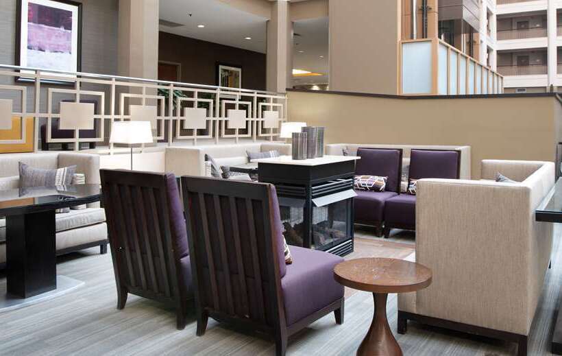 هتل Embassy Suites By Hilton Chicago North Shore Deerfield