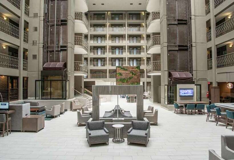هتل Embassy Suites By Hilton Chicago Schaumburg Woodfield