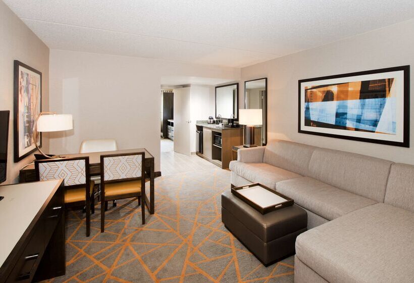 ホテル Embassy Suites By Hilton Cincinnati Northeast Blue Ash