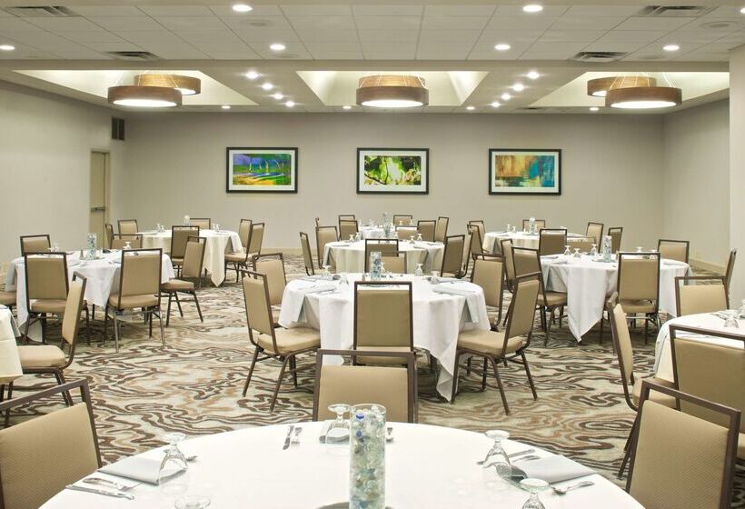 ホテル Embassy Suites By Hilton Cincinnati Northeast Blue Ash